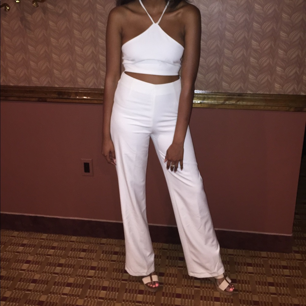 L’atiste by Amy White Pants Set Halter Lace Up Top